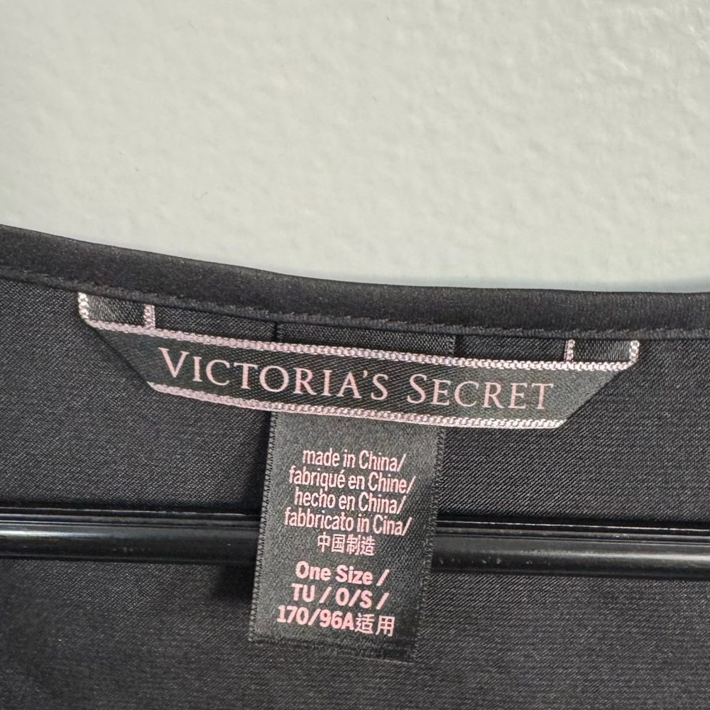 Victoria’s Secret Robe - Picture 5 of 8